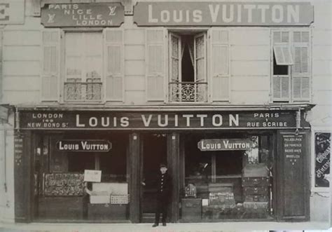 Louis Vuitton stores history